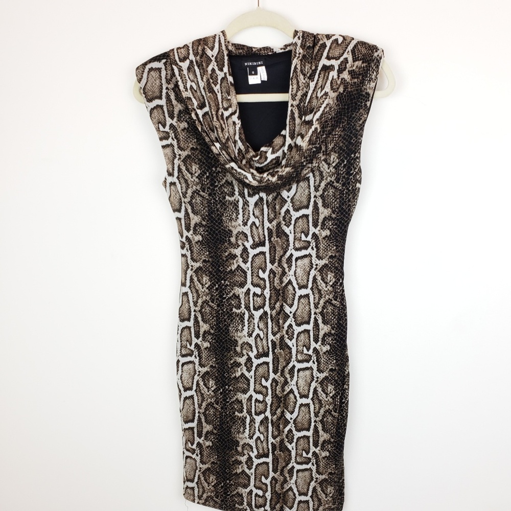 NikiBiki | Hooded/Cowl Neck Dress - Picture 8 of 10